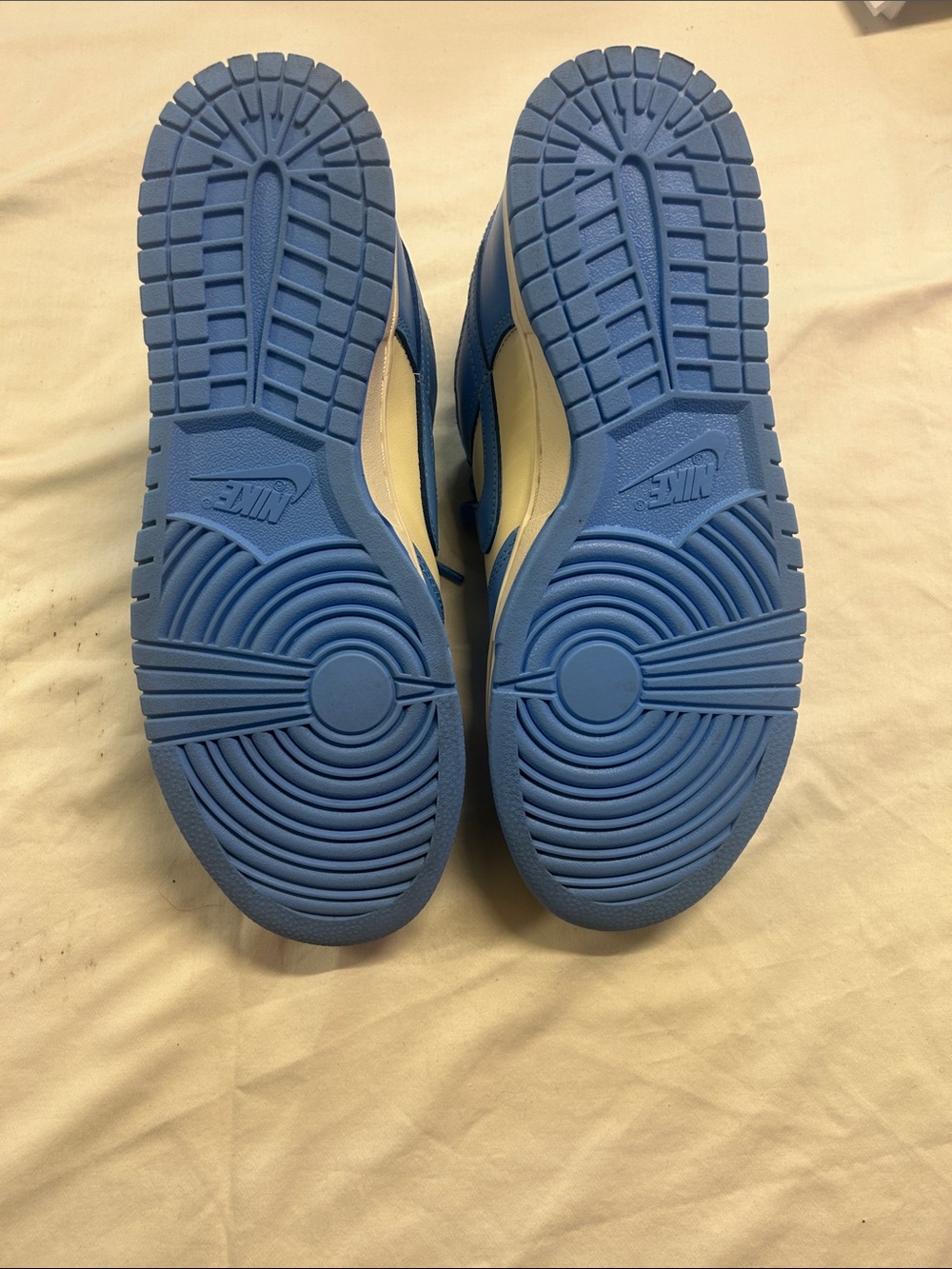 Nike Light Blue and Cream Low-Top Sneakers - Picture 5 of 5